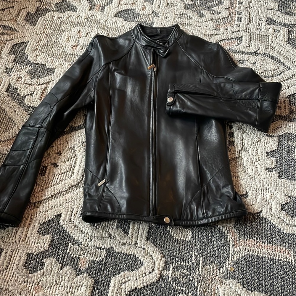 Jones New York black leather motorcycle jacket zip front style 330091 small